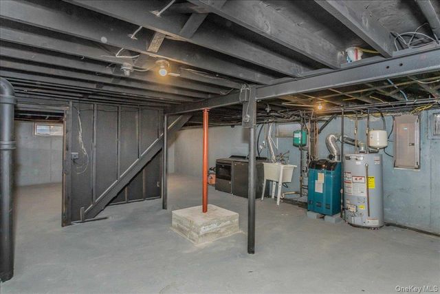 20 Shirley Court, Commack, NY 11725