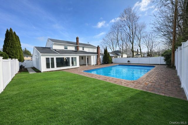 20 Shirley Court, Commack, NY 11725