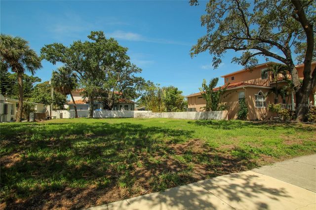 424 CHANNEL DRIVE, Tampa, FL 33606