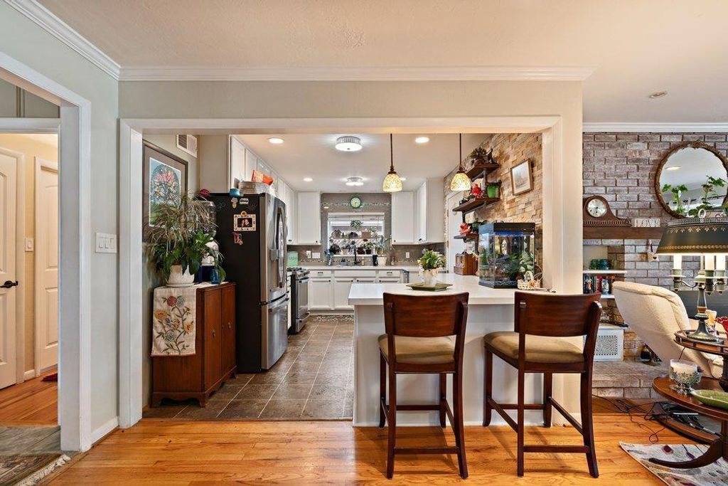 Image 12 of property listing at 1234 Suiter Street, Hollister, CA 95023