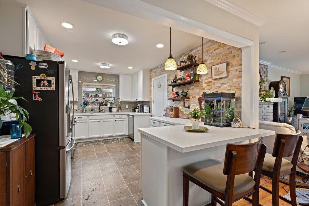 Image 13 of property listing at 1234 Suiter Street, Hollister, CA 95023