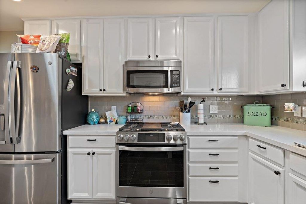 Image 15 of property listing at 1234 Suiter Street, Hollister, CA 95023