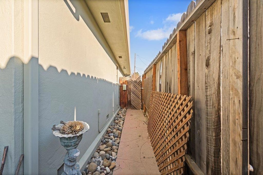 Image 33 of property listing at 1234 Suiter Street, Hollister, CA 95023