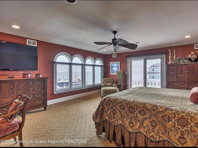 220 Pointe Drive, Mantoloking, NJ 08738