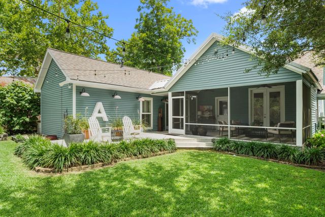 722 Jackson Street, Columbus, TX 78934
