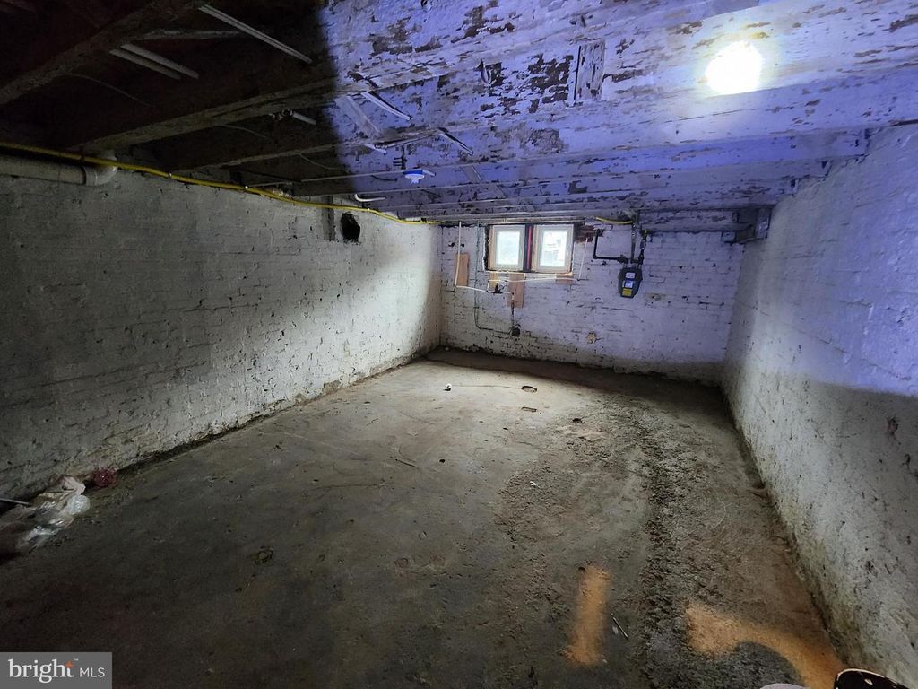 Image 13 of property listing at 1347 HERKIMER ST, Baltimore, MD 21223