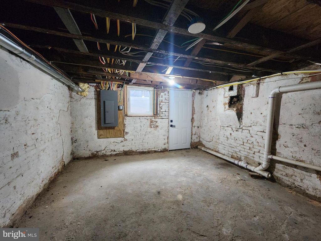 Image 19 of property listing at 1347 HERKIMER ST, Baltimore, MD 21223