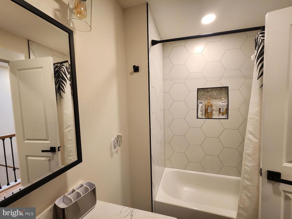 Image 28 of property listing at 1347 HERKIMER ST, Baltimore, MD 21223