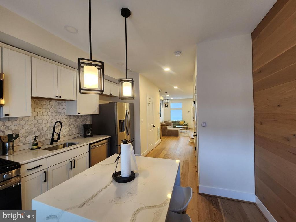 Image 9 of property listing at 1347 HERKIMER ST, Baltimore, MD 21223