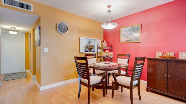 3150 Holiday Springs Boulevard 311, Margate, FL 33063