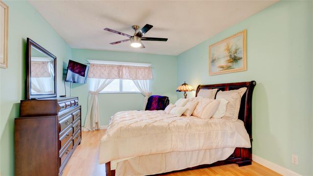 3150 Holiday Springs Boulevard 311, Margate, FL 33063