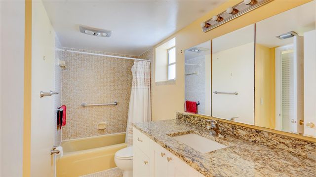 3150 Holiday Springs Boulevard 311, Margate, FL 33063