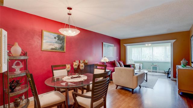 3150 Holiday Springs Boulevard 311, Margate, FL 33063