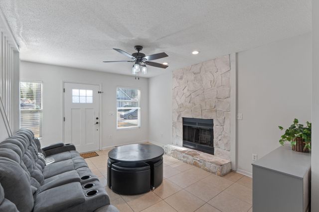 73 Kelly Way, Valparaiso, FL 32580