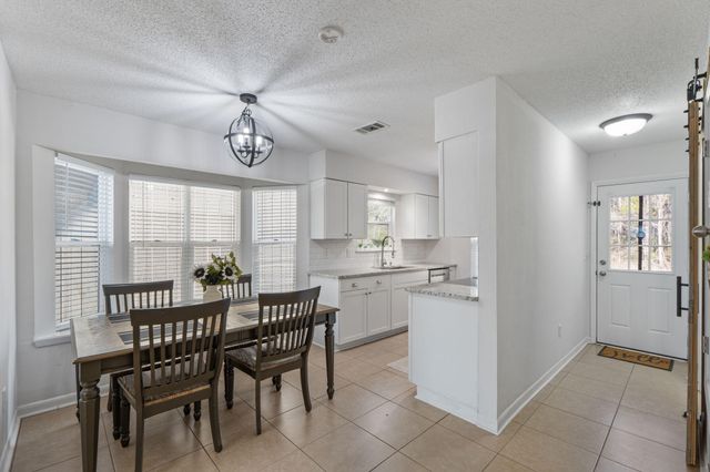 73 Kelly Way, Valparaiso, FL 32580