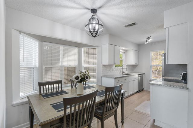 73 Kelly Way, Valparaiso, FL 32580