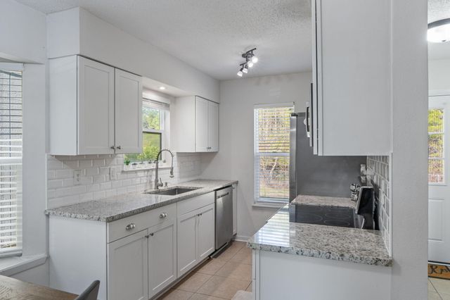 73 Kelly Way, Valparaiso, FL 32580