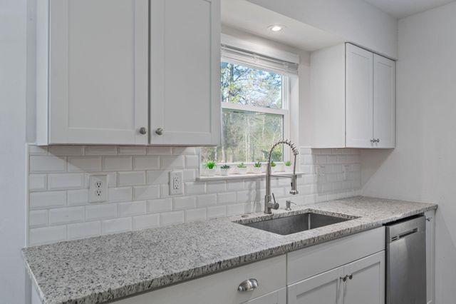 73 Kelly Way, Valparaiso, FL 32580