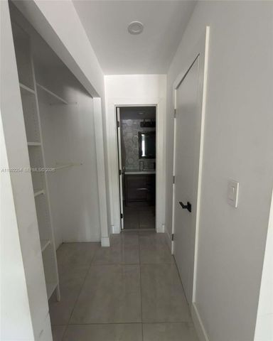 2851 NE 183rd St 212E, Aventura, FL 33160