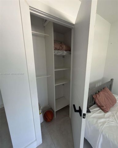 2851 NE 183rd St 212E, Aventura, FL 33160