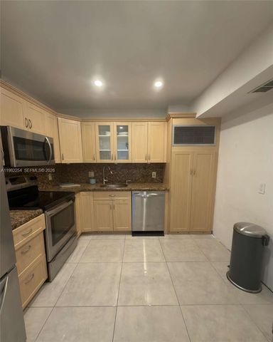 2851 NE 183rd St 212E, Aventura, FL 33160