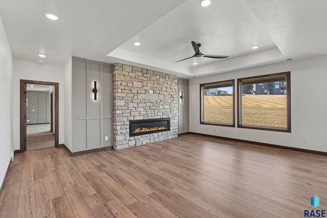 825 N Sylvan Dr Drive, Sioux Falls, SD 57110