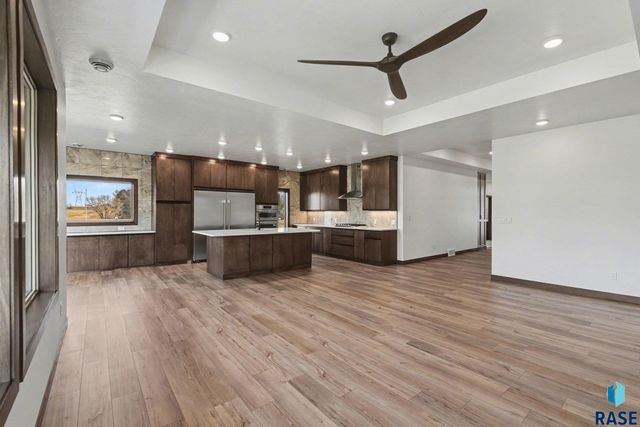 825 N Sylvan Dr Drive, Sioux Falls, SD 57110