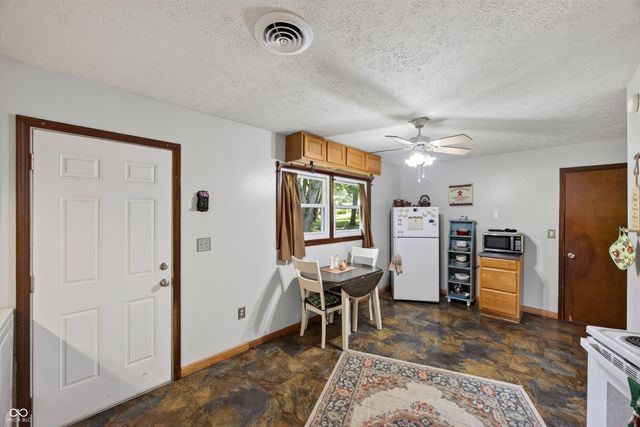 102 Juliet Lane, Bedford, IN 47421