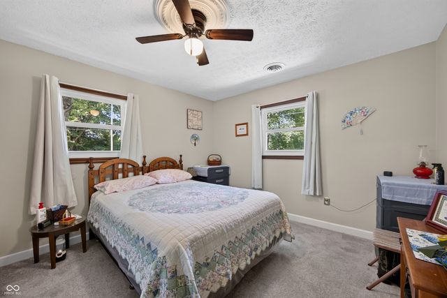 102 Juliet Lane, Bedford, IN 47421
