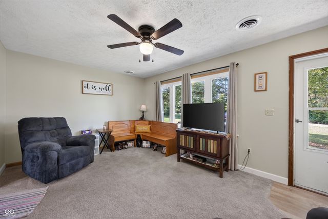 102 Juliet Lane, Bedford, IN 47421