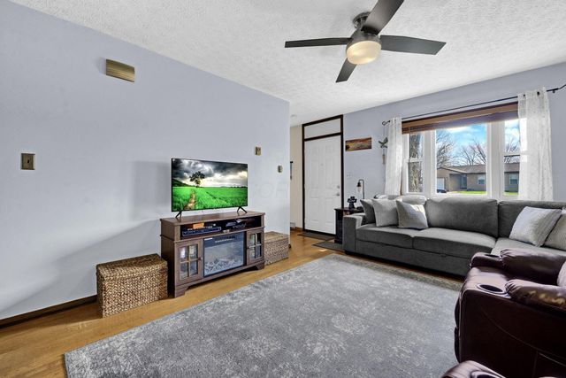 6558 Maple Way, Galloway, OH 43119