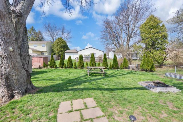 6558 Maple Way, Galloway, OH 43119