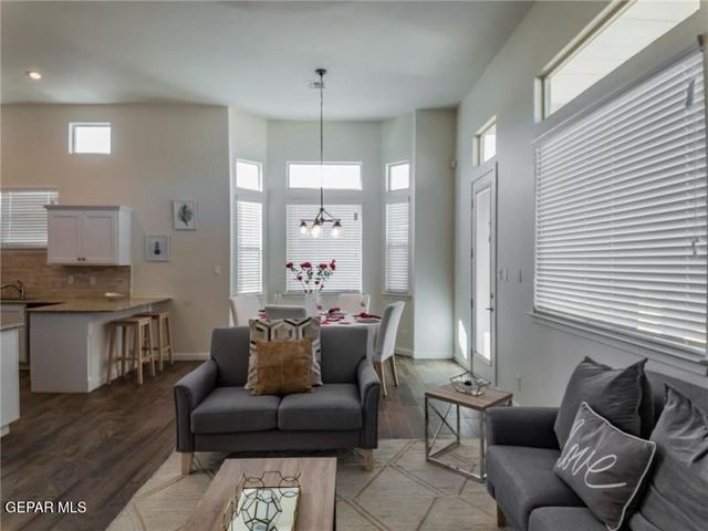 9753 Peaceful Valley Drive, El Paso, TX 79927
