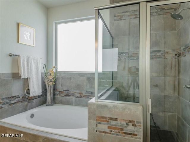 9753 Peaceful Valley Drive, El Paso, TX 79927