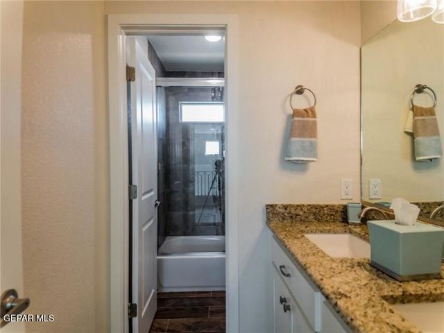 9753 Peaceful Valley Drive, El Paso, TX 79927