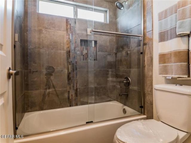9753 Peaceful Valley Drive, El Paso, TX 79927