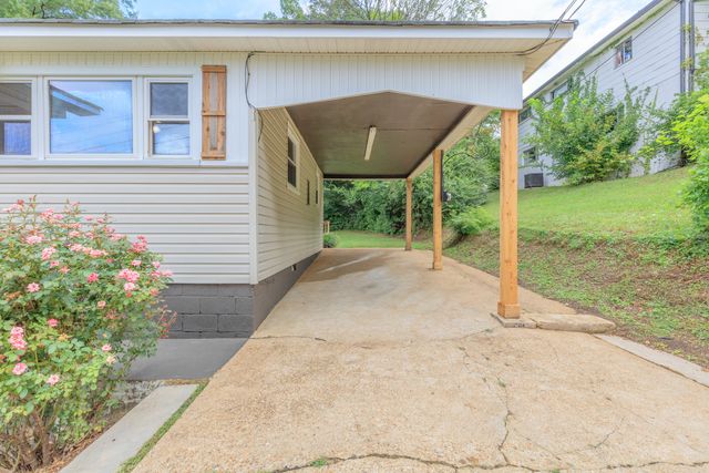 214 Cave Street, Rossville, GA 30741