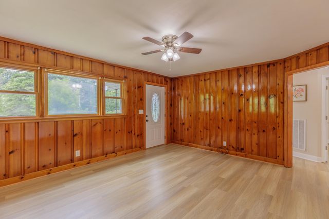 214 Cave Street, Rossville, GA 30741