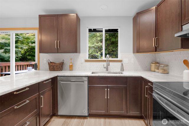 1806 131st Drive NE, Lake Stevens, WA 98258