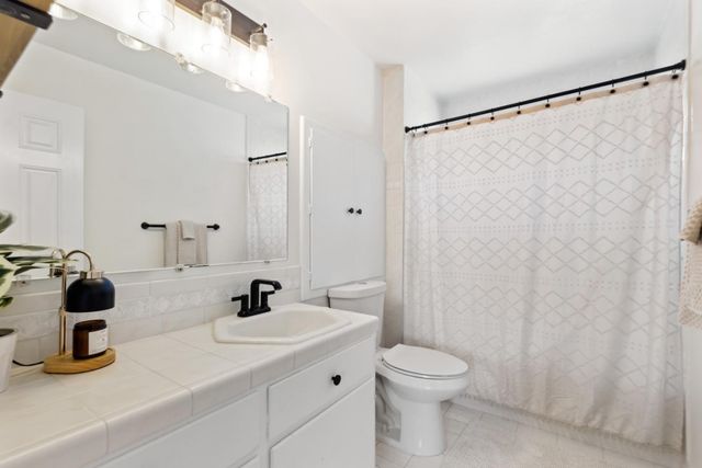 2504 Hastings Avenue, Redwood City, CA 94061