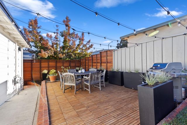 2504 Hastings Avenue, Redwood City, CA 94061