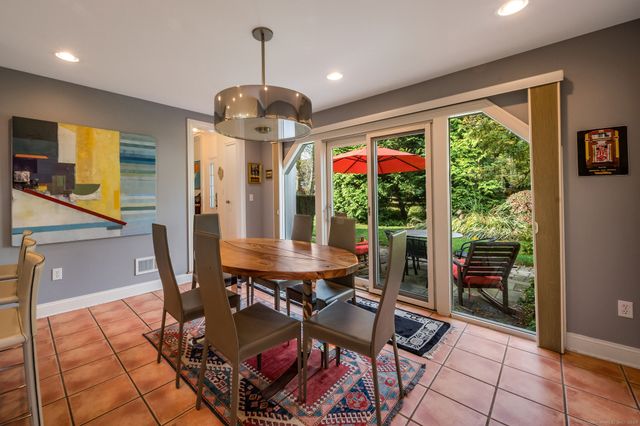 35 Hotchkiss Lane, Madison, CT 06443