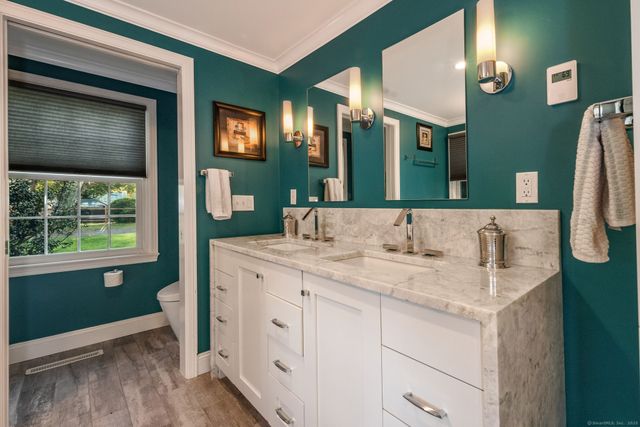 35 Hotchkiss Lane, Madison, CT 06443