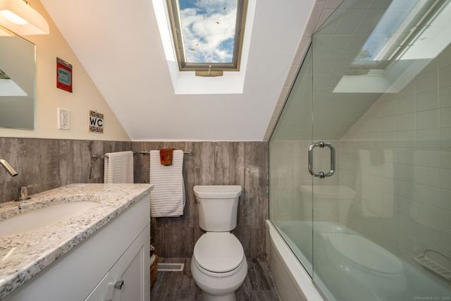 35 Hotchkiss Lane, Madison, CT 06443