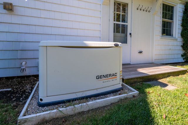 35 Hotchkiss Lane, Madison, CT 06443