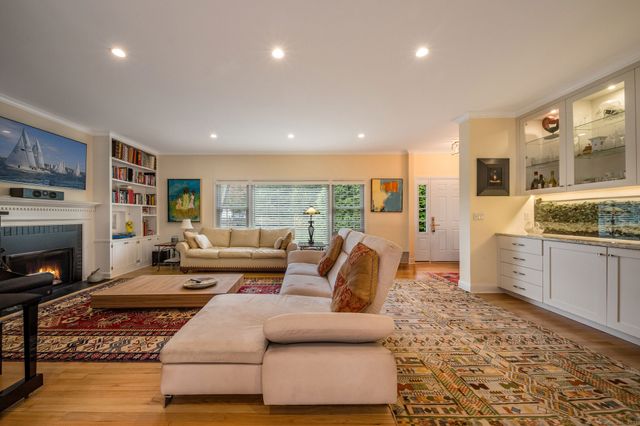 35 Hotchkiss Lane, Madison, CT 06443