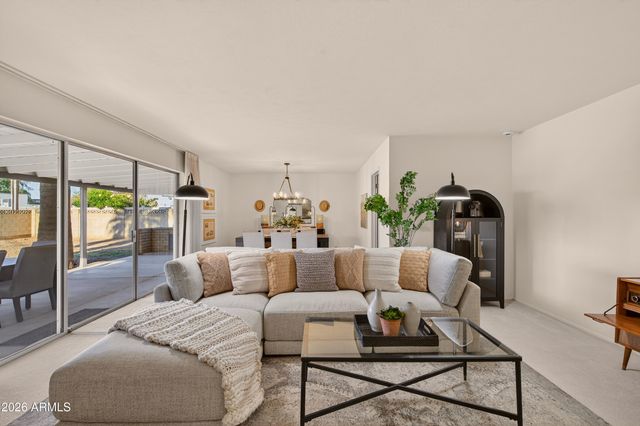 5910 E EDGEMONT Avenue, Scottsdale, AZ 85257