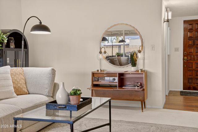 5910 E EDGEMONT Avenue, Scottsdale, AZ 85257