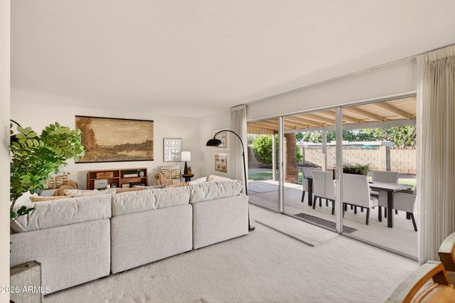 5910 E EDGEMONT Avenue, Scottsdale, AZ 85257