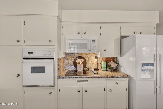 5910 E EDGEMONT Avenue, Scottsdale, AZ 85257